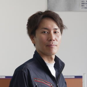 雨漏り修理・調査、外壁・屋根塗装の施工スタッフ：稲吉 洸成