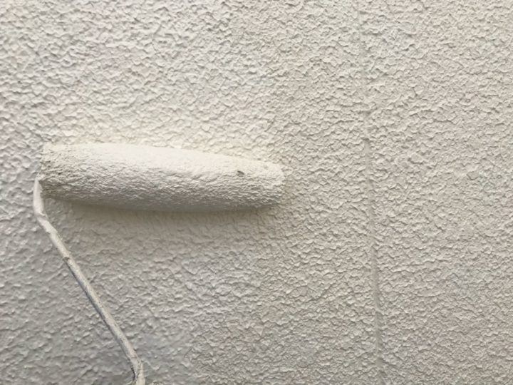 外壁上塗り作業