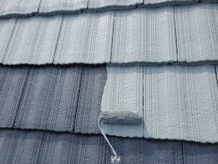 屋根　塗布作業
