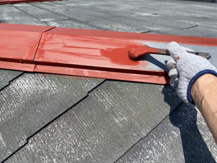 屋根　板金部下塗り作業