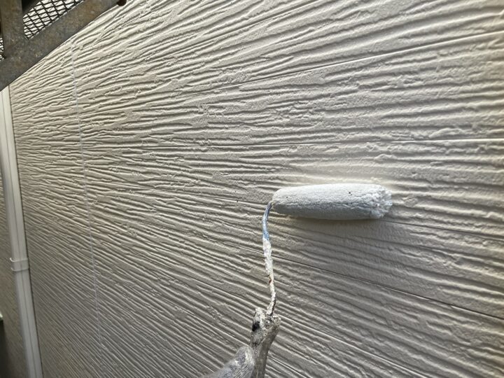 外壁　下塗り作業