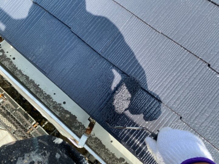屋根　上塗り作業