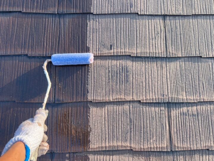 屋根　下塗り作業