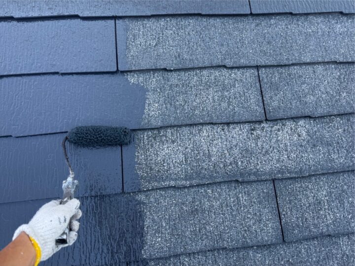 屋根 中塗り作業