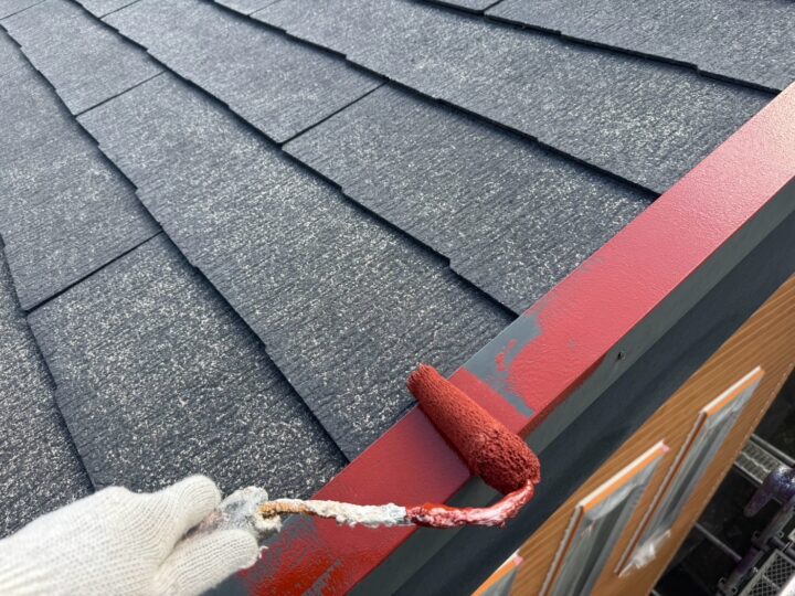 屋根 板金部サビ止め塗布作業