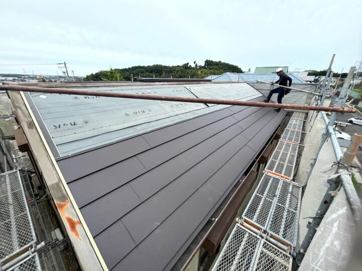 屋根カバー工事