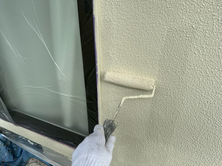 外壁 上塗り作業