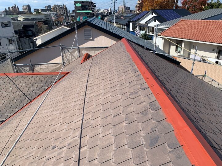 屋根 板金部サビ止め塗布作業