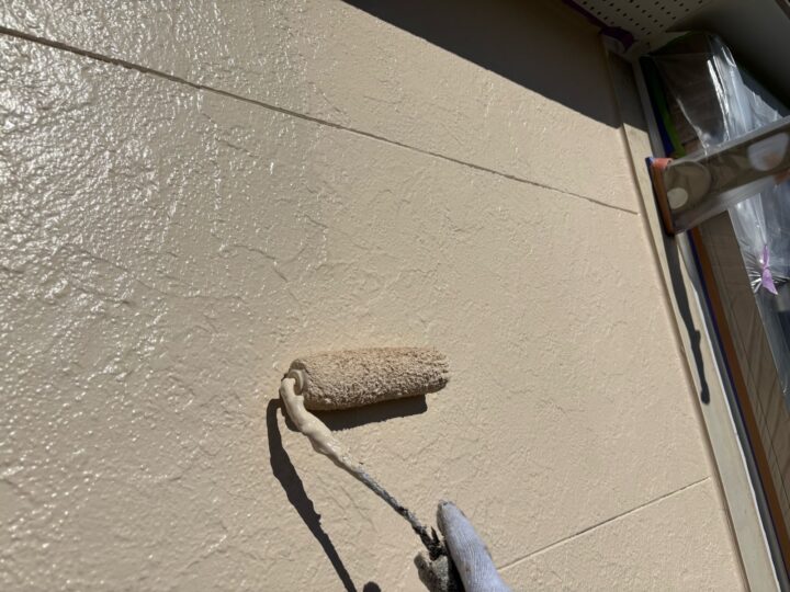 外壁 上塗り作業