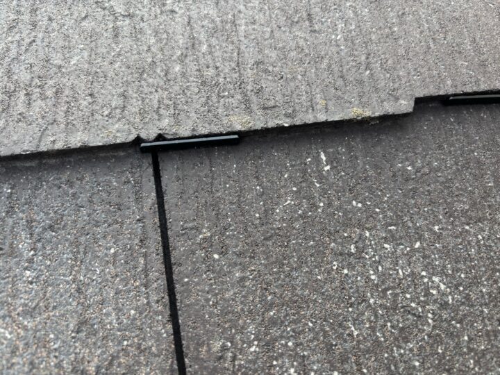 屋根 タスペーサー挿入作業