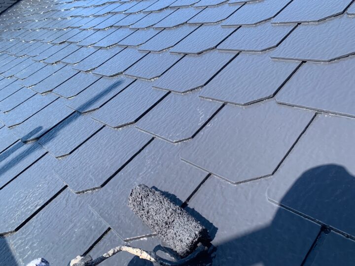 屋根 上塗り作業