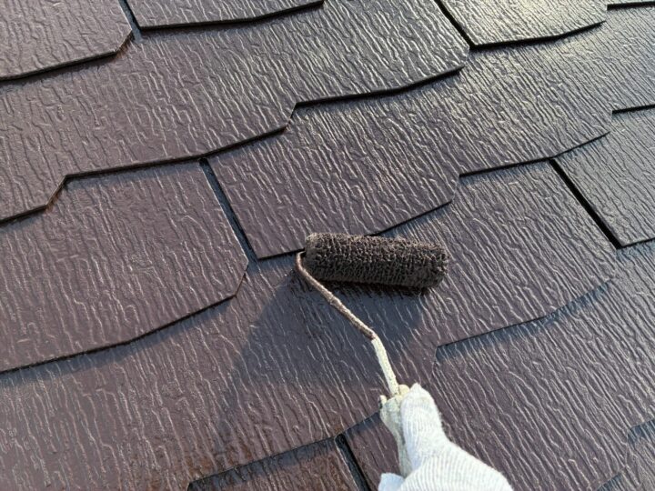 屋根 上塗り作業