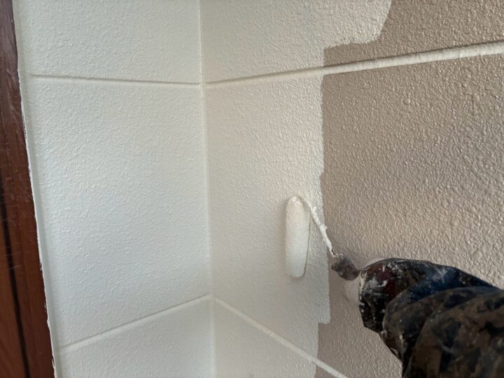 外壁 中塗り作業