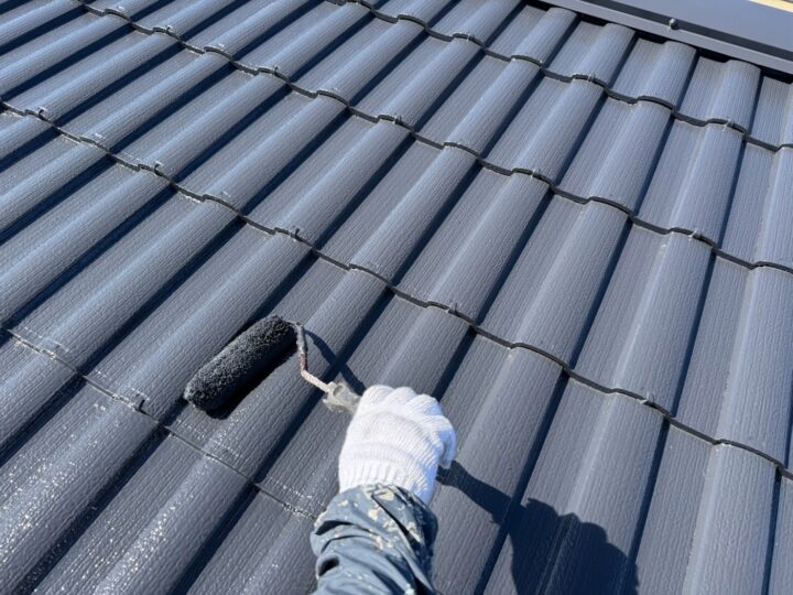 屋根 上塗り作業