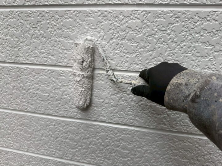 外壁 上塗り作業