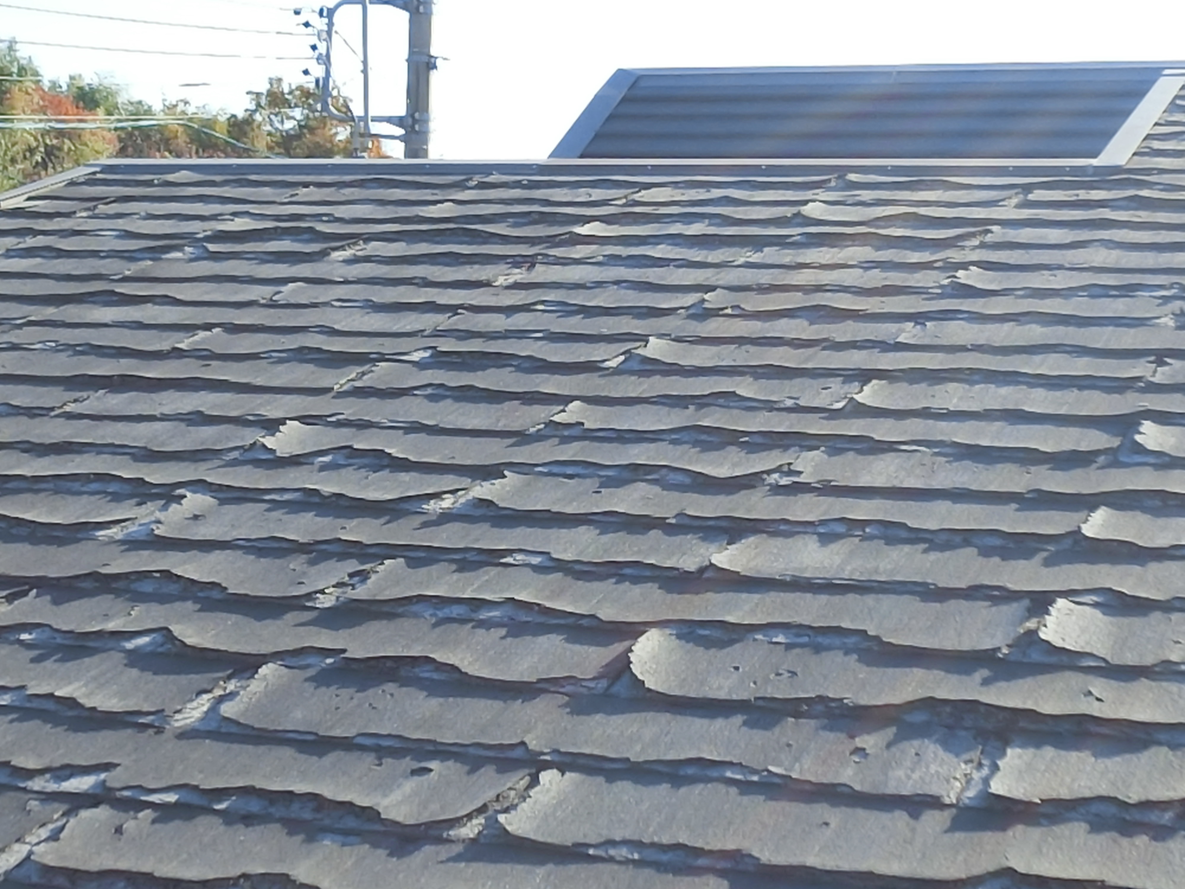 日進市　パミール屋根の劣化症状