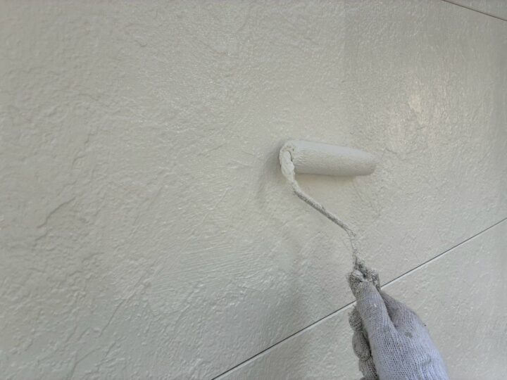 外壁 上塗り作業