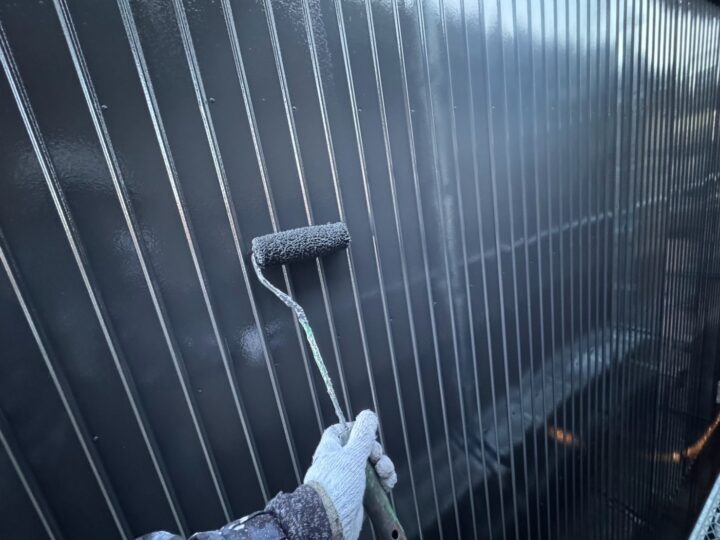 外壁 上塗り作業