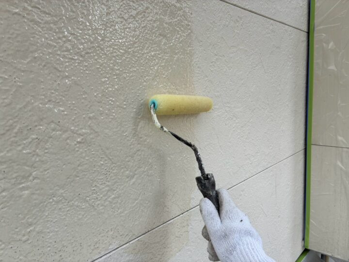 外壁 下塗り作業