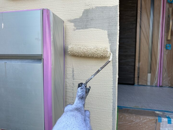 塀塗装作業