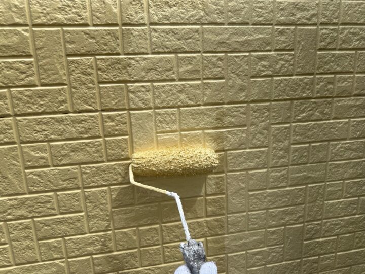 外壁 上塗り作業