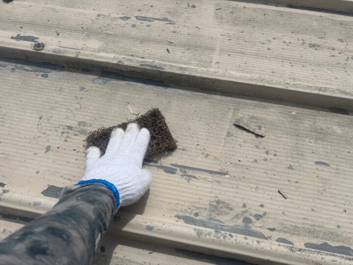 板金屋根 下地調整作業