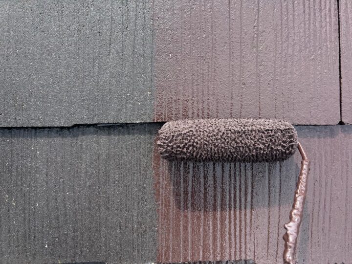 屋根 中塗り作業