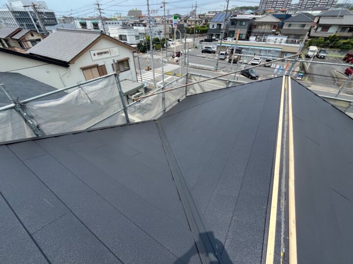 屋根カバー工事