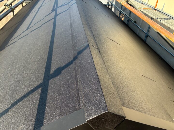 棟板金設置作業