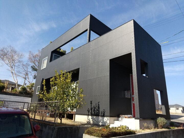 外壁塗装ブラック